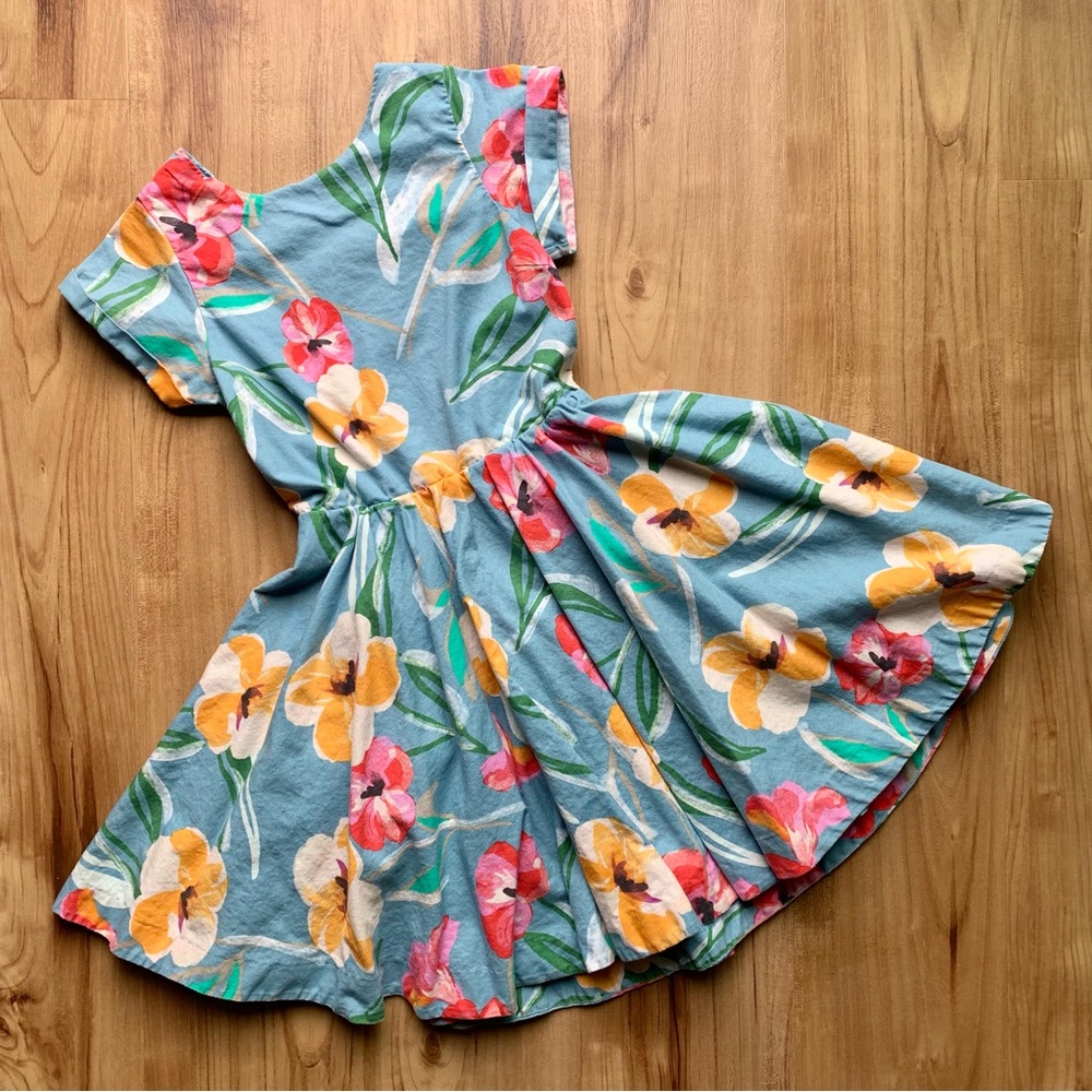 Tea Collection Button Back Dress in Painterly Hibiscus
